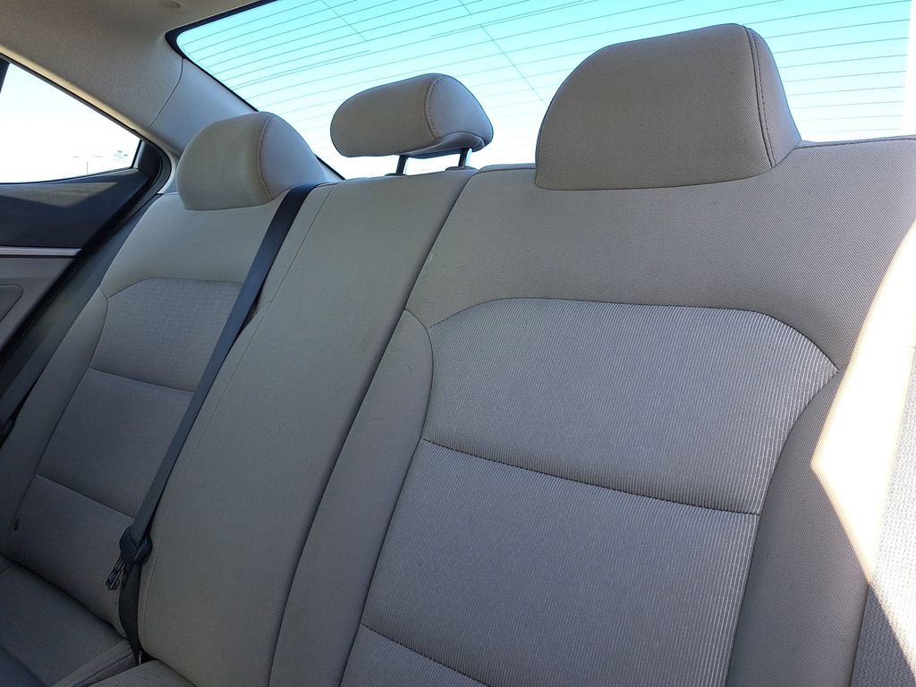 Used 2017 Hyundai Elantra SE w/ SE A/T Tech Package 03 image 8