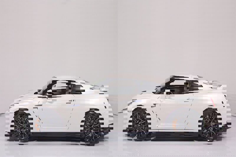 Used 2021 Nissan GT-R Premium image 5