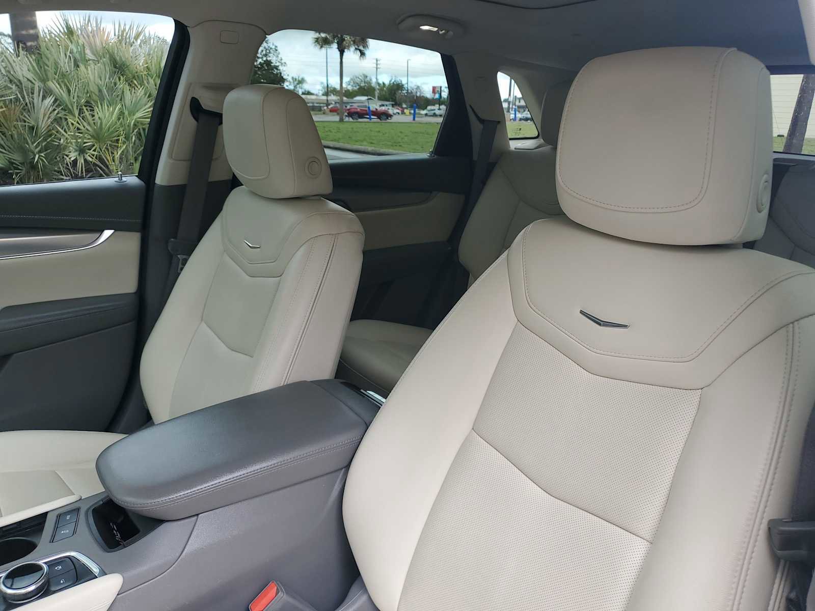 Used 2022 Cadillac XT5 Premium Luxury w/ Technology Package image 19