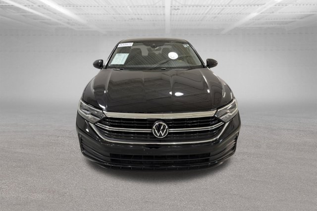 Certified 2024 Volkswagen Jetta SE FWD image 2