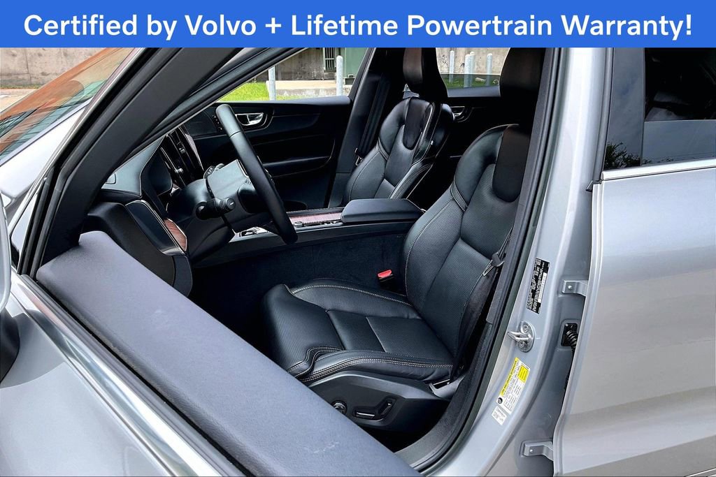 Certified 2023 Volvo XC60 B5 Ultimate w/ Protection Package Premier AWD/4WD image 32