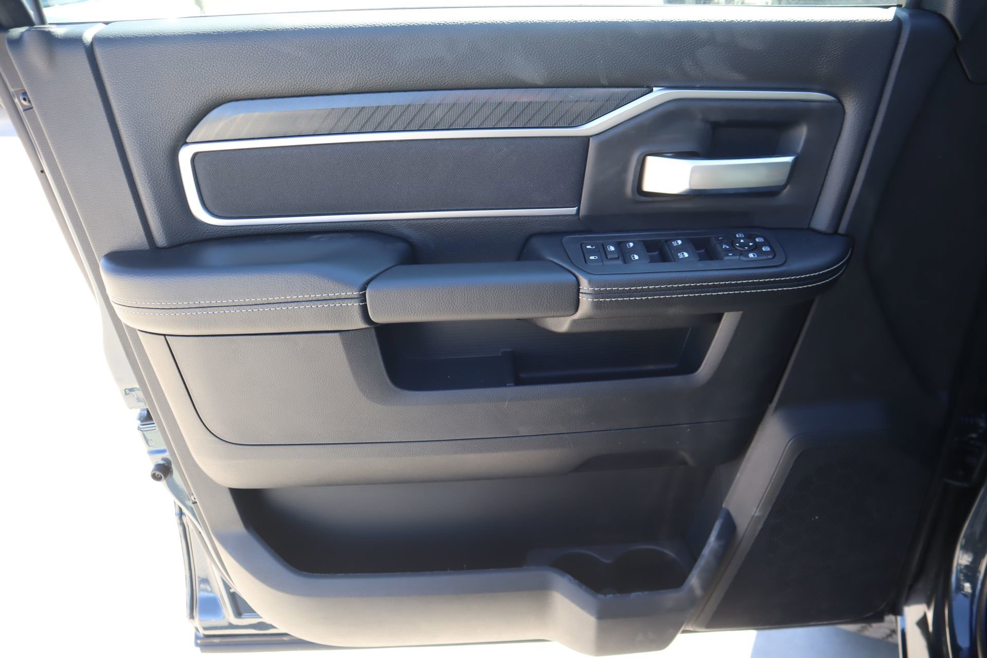 New 2026 RAM 2500 Big Horn AWD/4WD image 16
