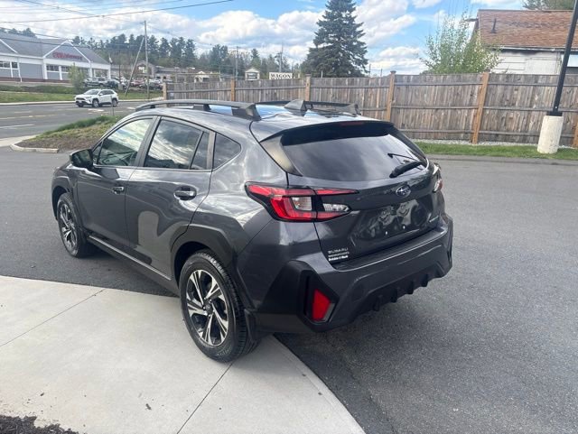Used 2024 Subaru Crosstrek 2.0i Premium AWD/4WD image 4