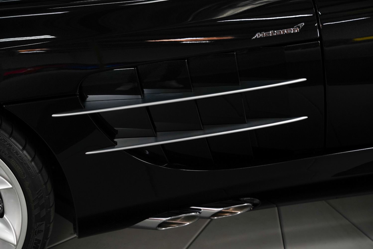 Used 2006 Mercedes-Benz SLR image 17