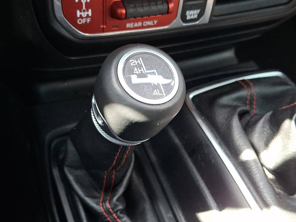 Used 2022 Jeep Wrangler Unlimited Rubicon w/ Steel Bumper Group image 31