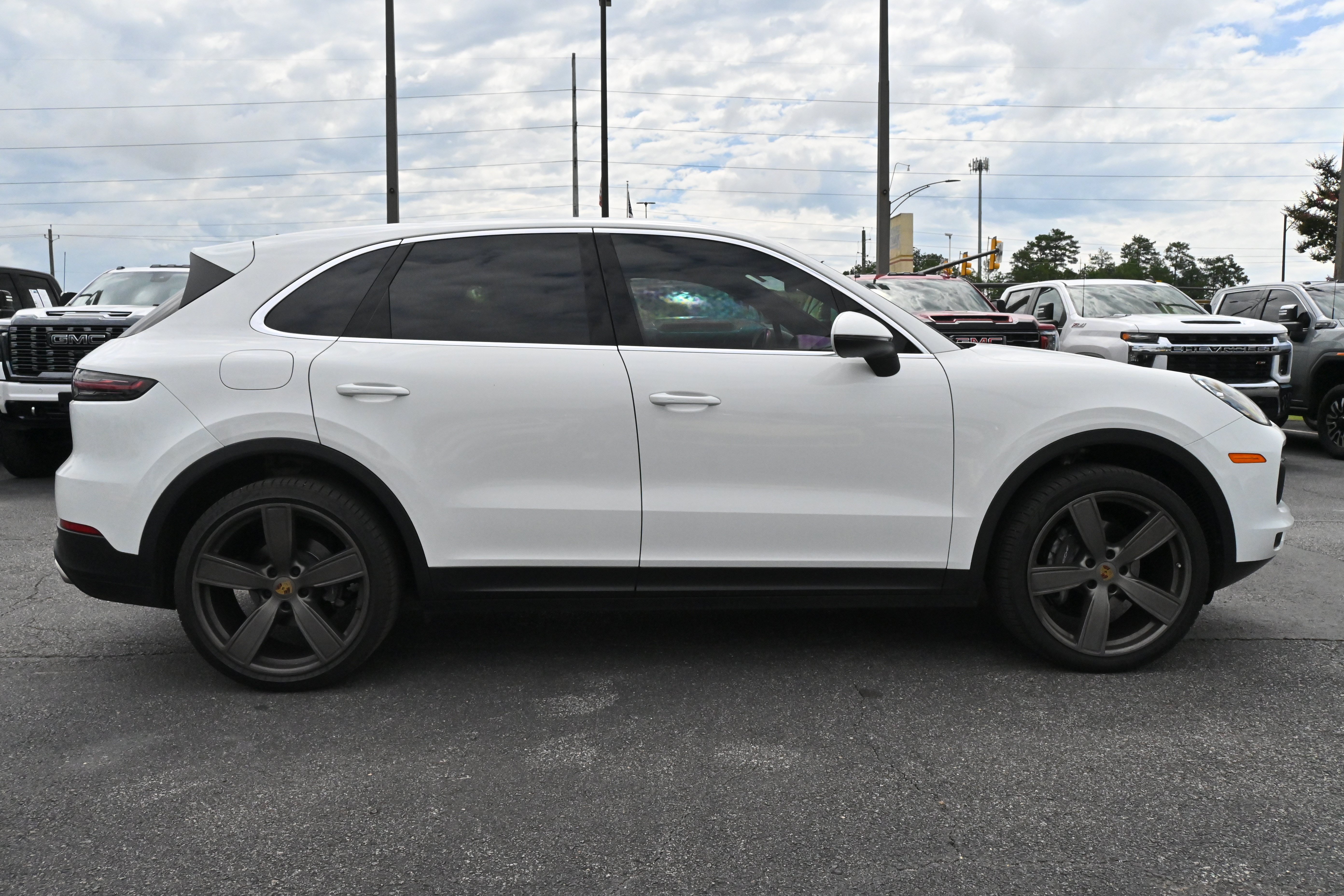Used 2019 Porsche Cayenne AWD/4WD image 12