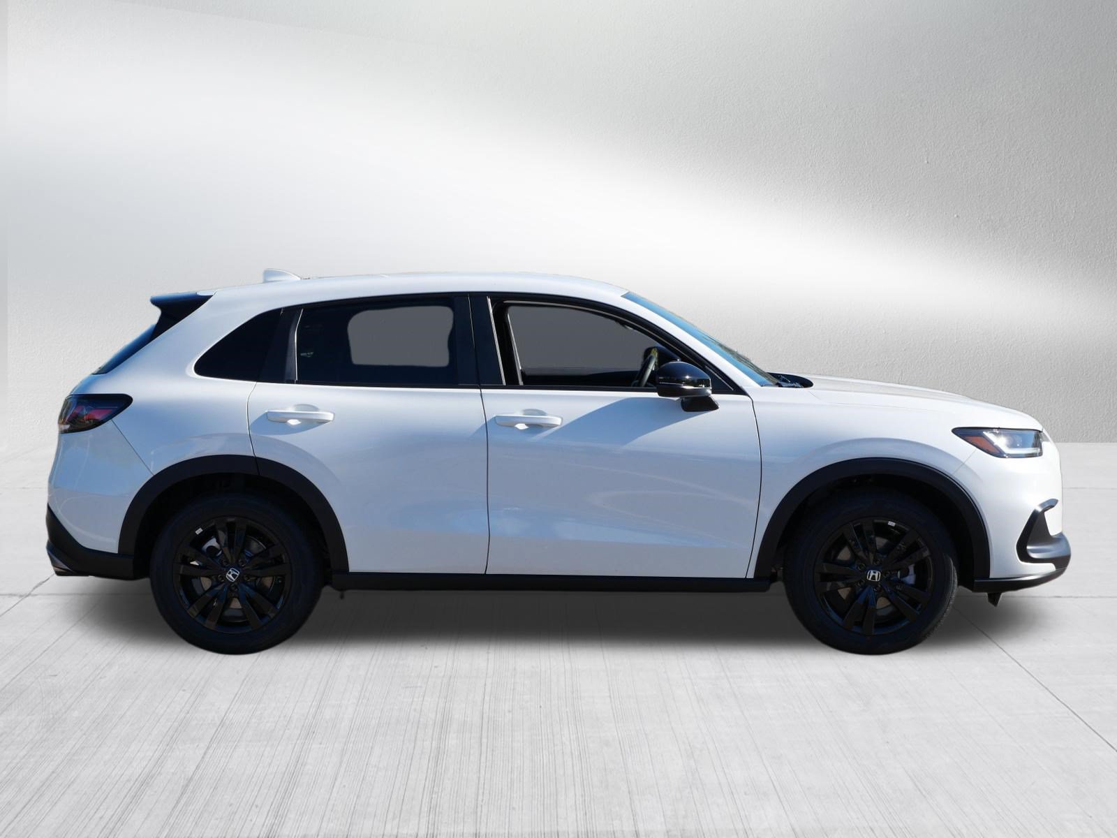 Used 2027 Honda HR-V Sport image 8