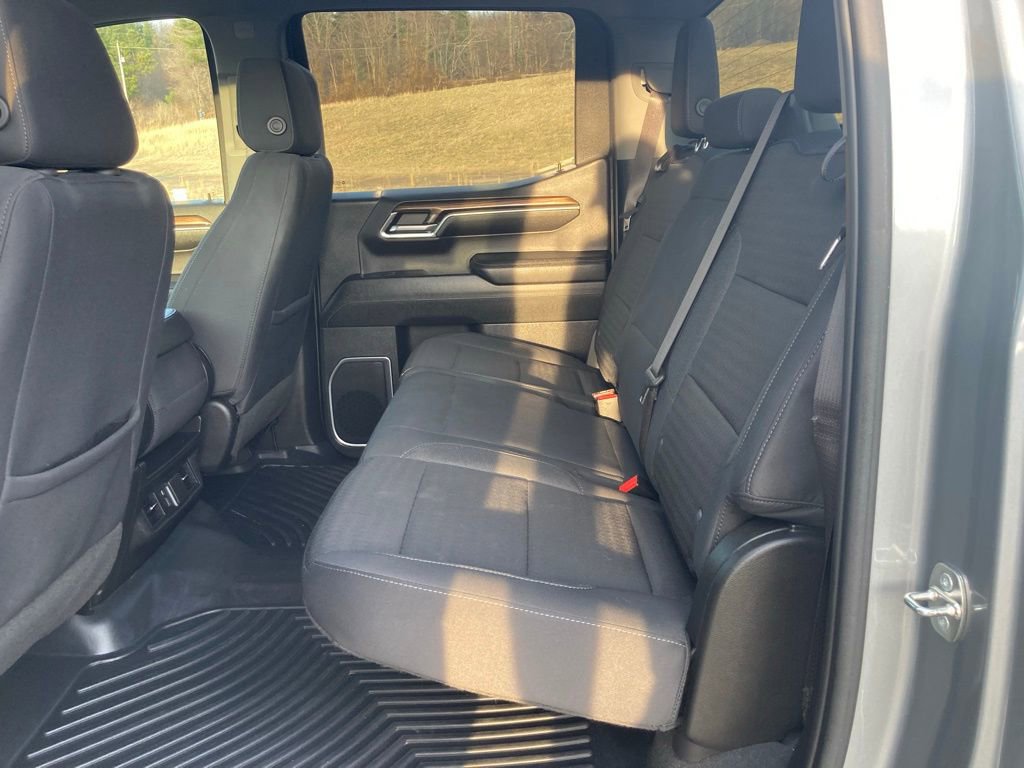 Used 2023 Chevrolet Silverado 1500 LT image 32