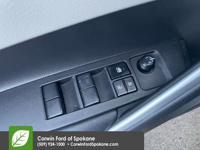 Used 2024 Toyota Corolla Cross L image 18