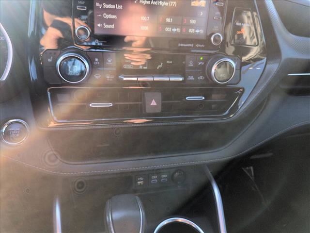 Used 2022 Toyota Highlander XSE image 15