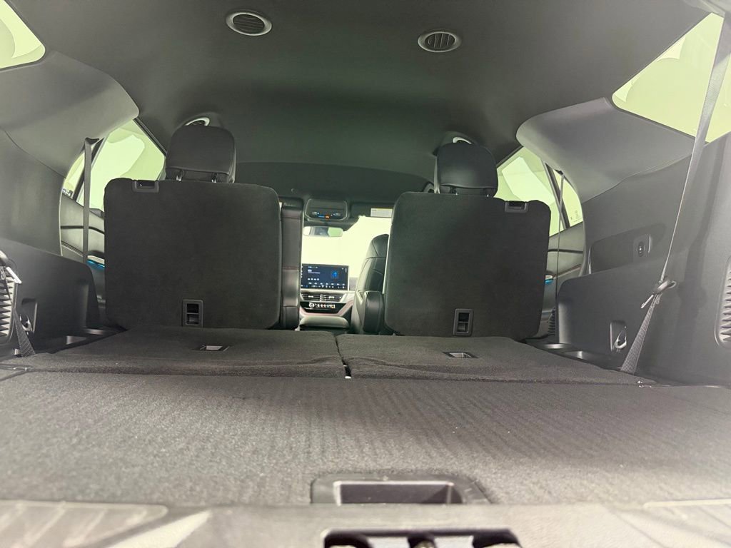 Used 2025 Ford Explorer ST image 32