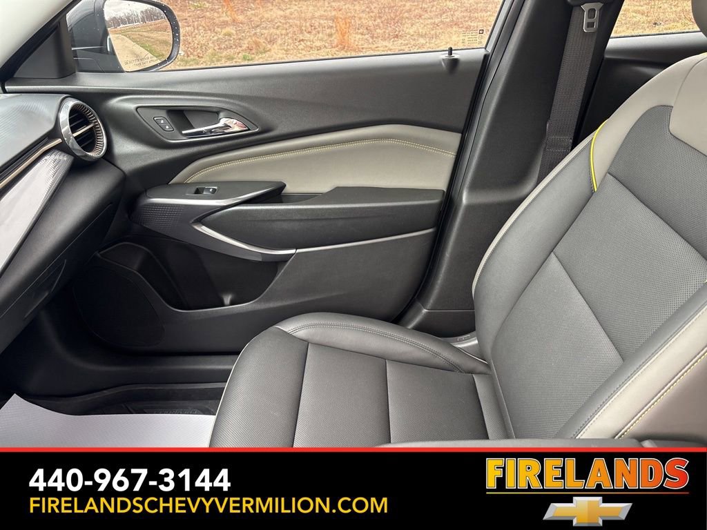 Certified 2025 Chevrolet Trax ACTIV w/ Sunroof Package image 17