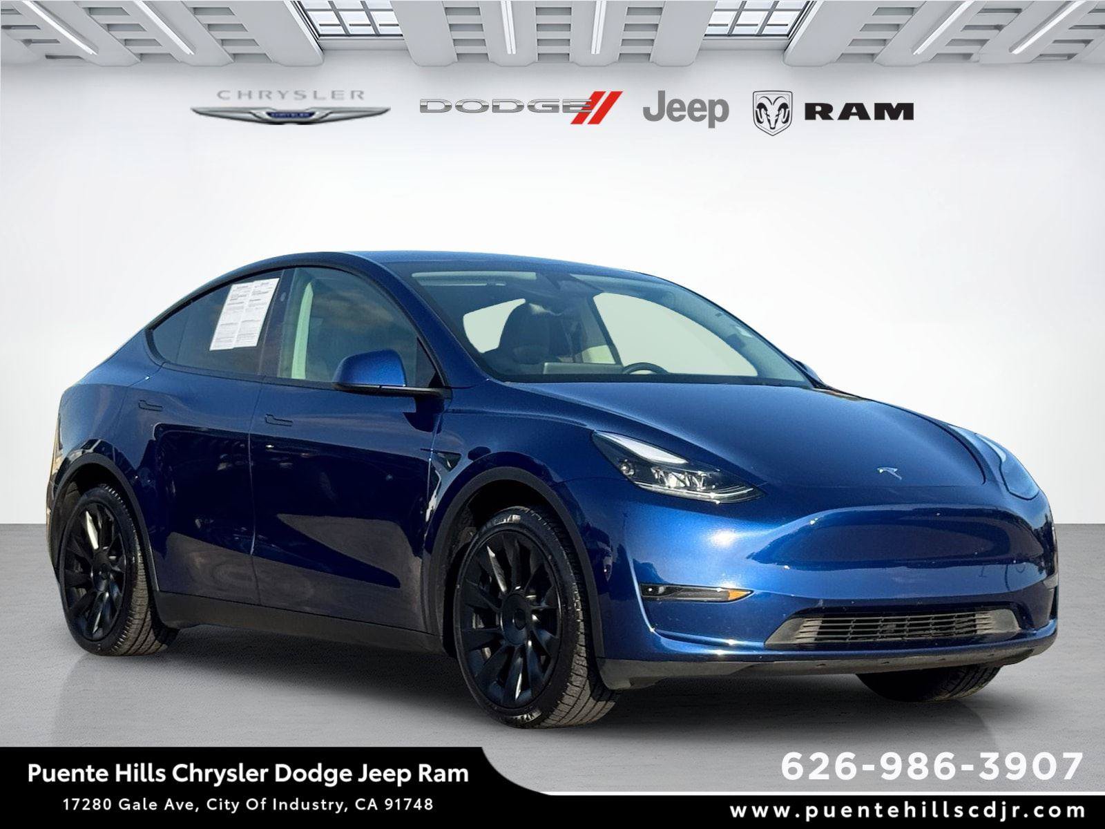 Used 2024 Tesla Model Y Long Range RWD image 1