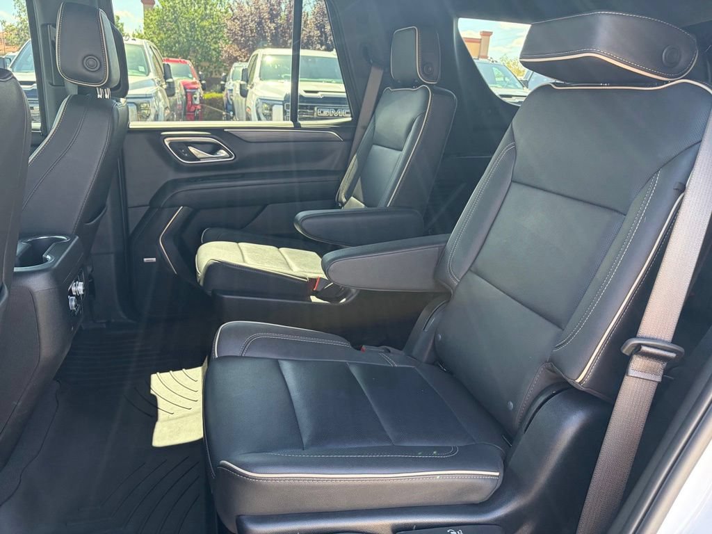 Used 2024 GMC Yukon SLT w/ SLT Premium Package AWD/4WD image 27