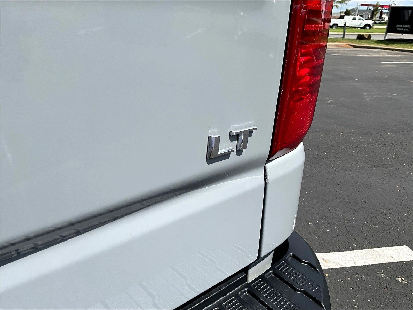 Used 2024 Chevrolet Silverado 1500 LT AWD/4WD image 24