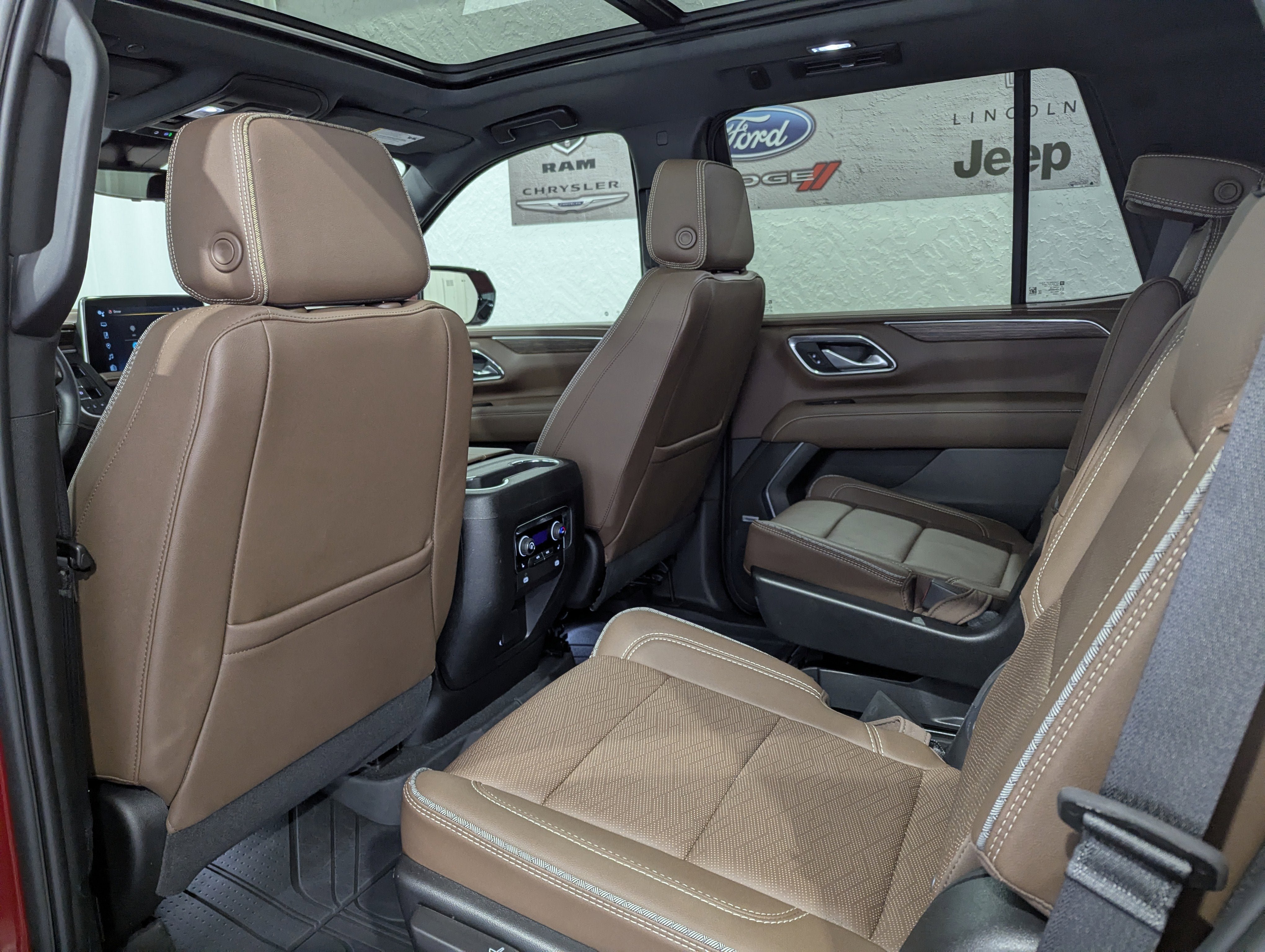 Used 2023 Chevrolet Tahoe High Country w/ Max Trailering Package AWD/4WD image 14
