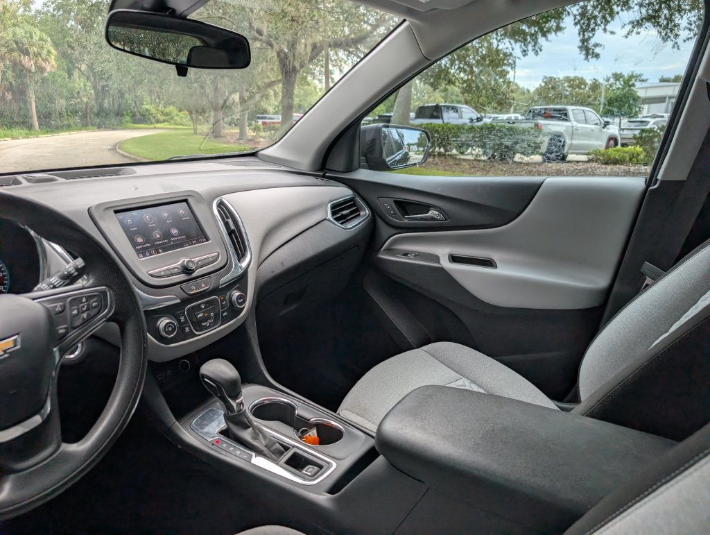 Used 2024 Chevrolet Equinox LS w/ Driver Confidence II Package FWD image 14