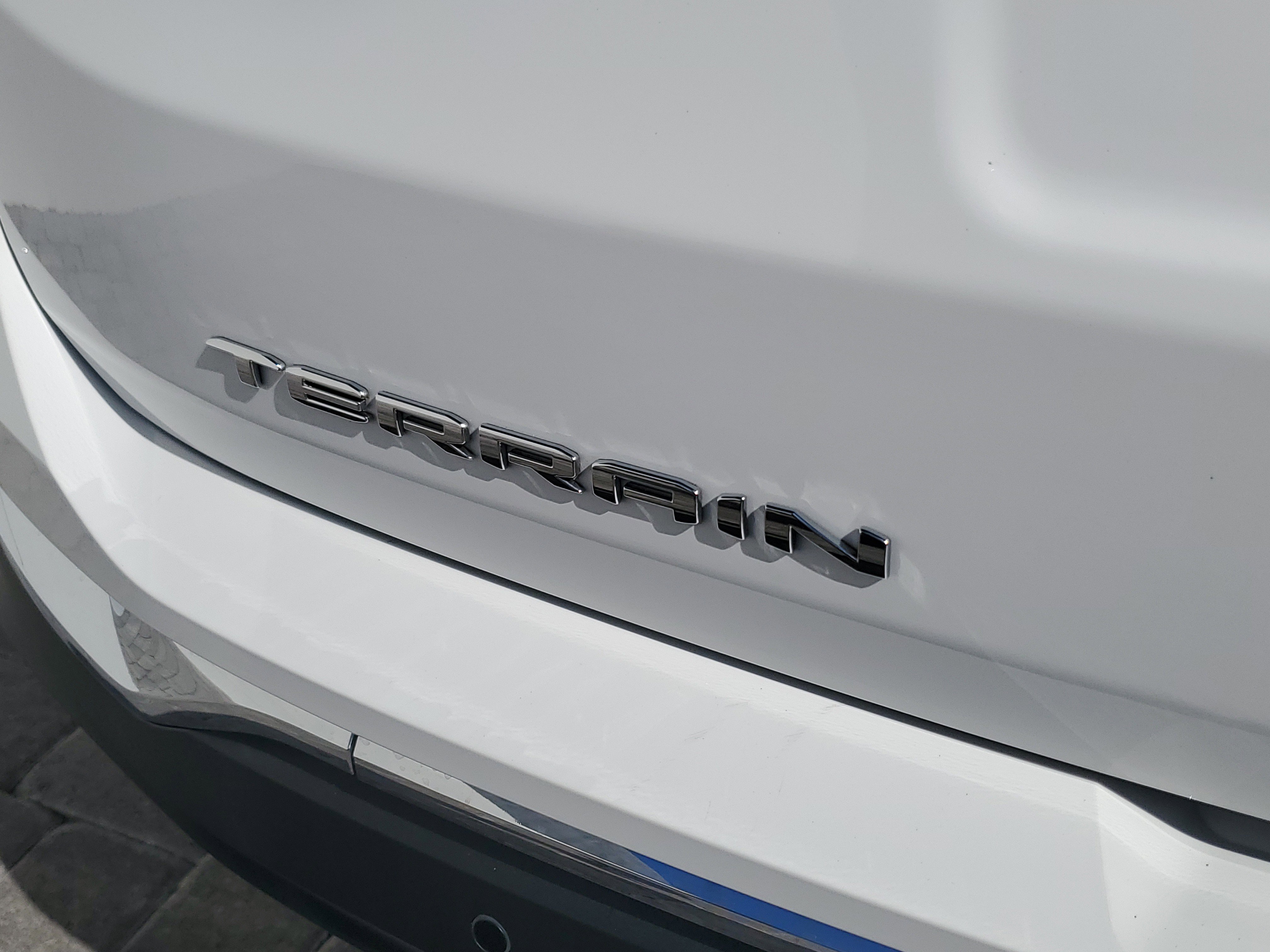 Used 2022 GMC Terrain SLT w/ Infotainment Package II image 8