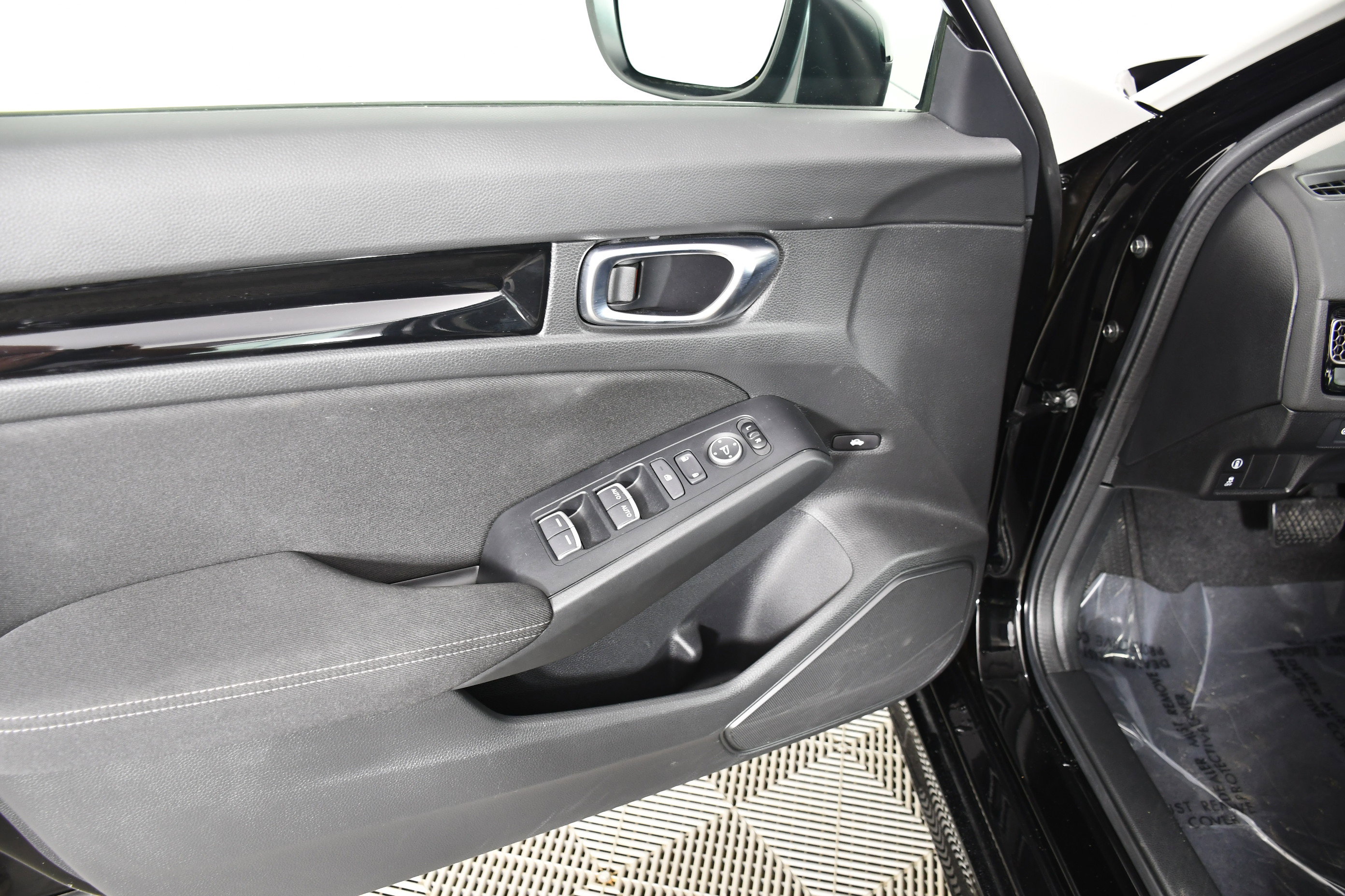Certified 2023 Honda Civic EX image 35