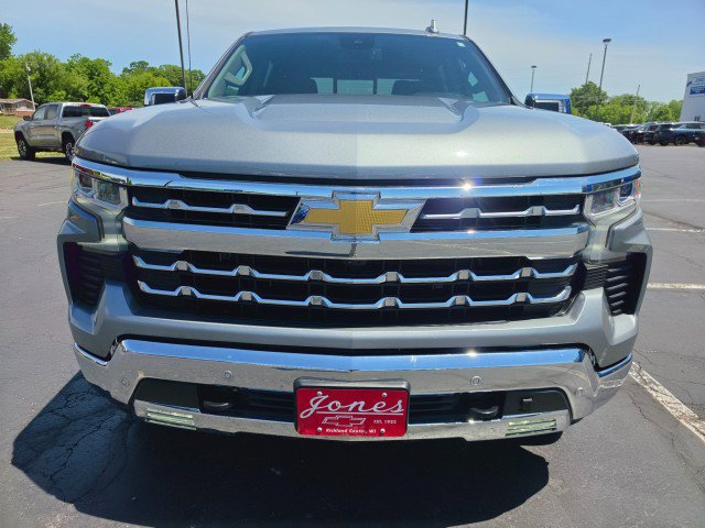 Used 2024 Chevrolet Silverado 1500 LTZ AWD/4WD image 8
