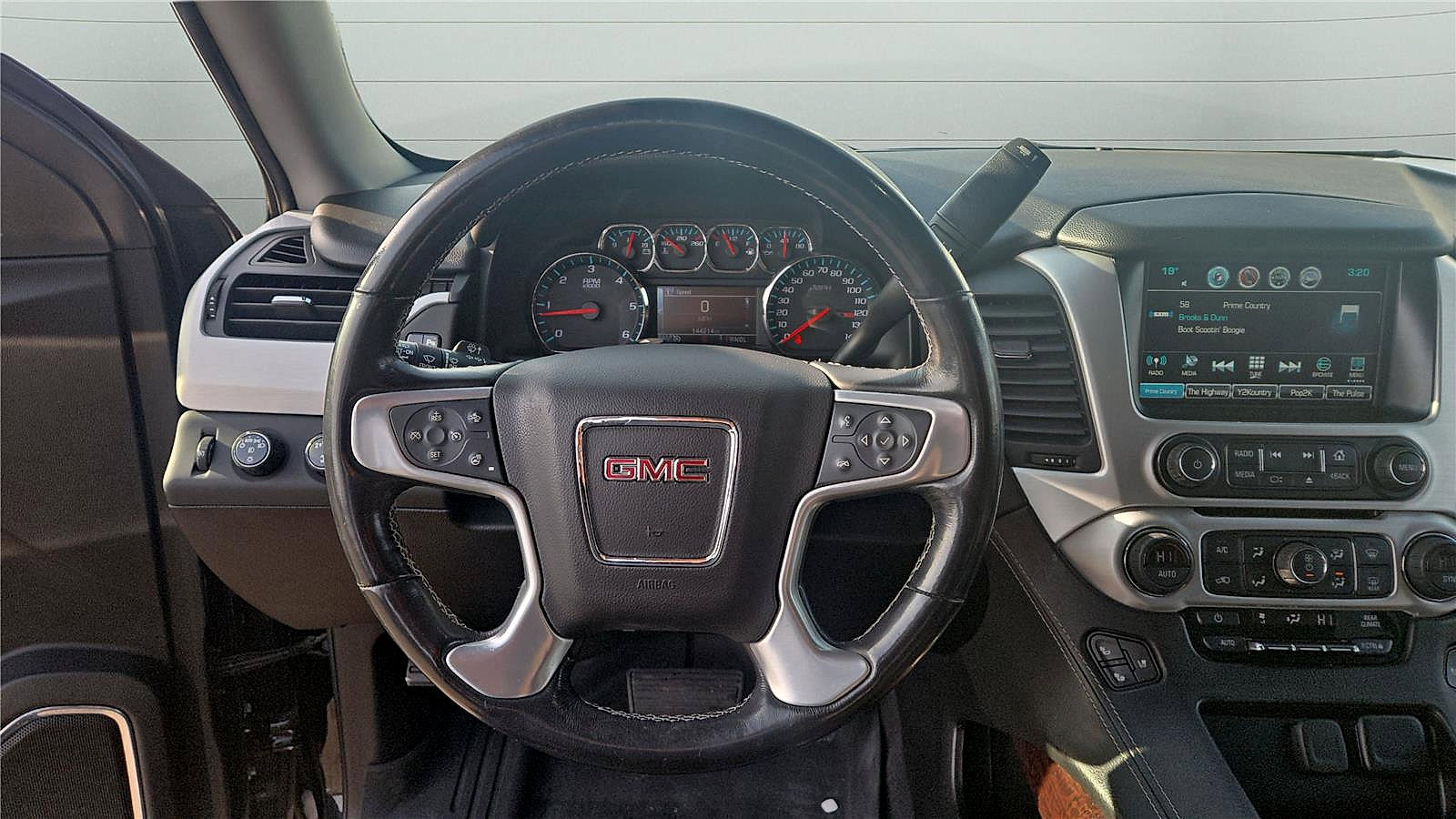 Used 2019 GMC Yukon SLT AWD/4WD image 12