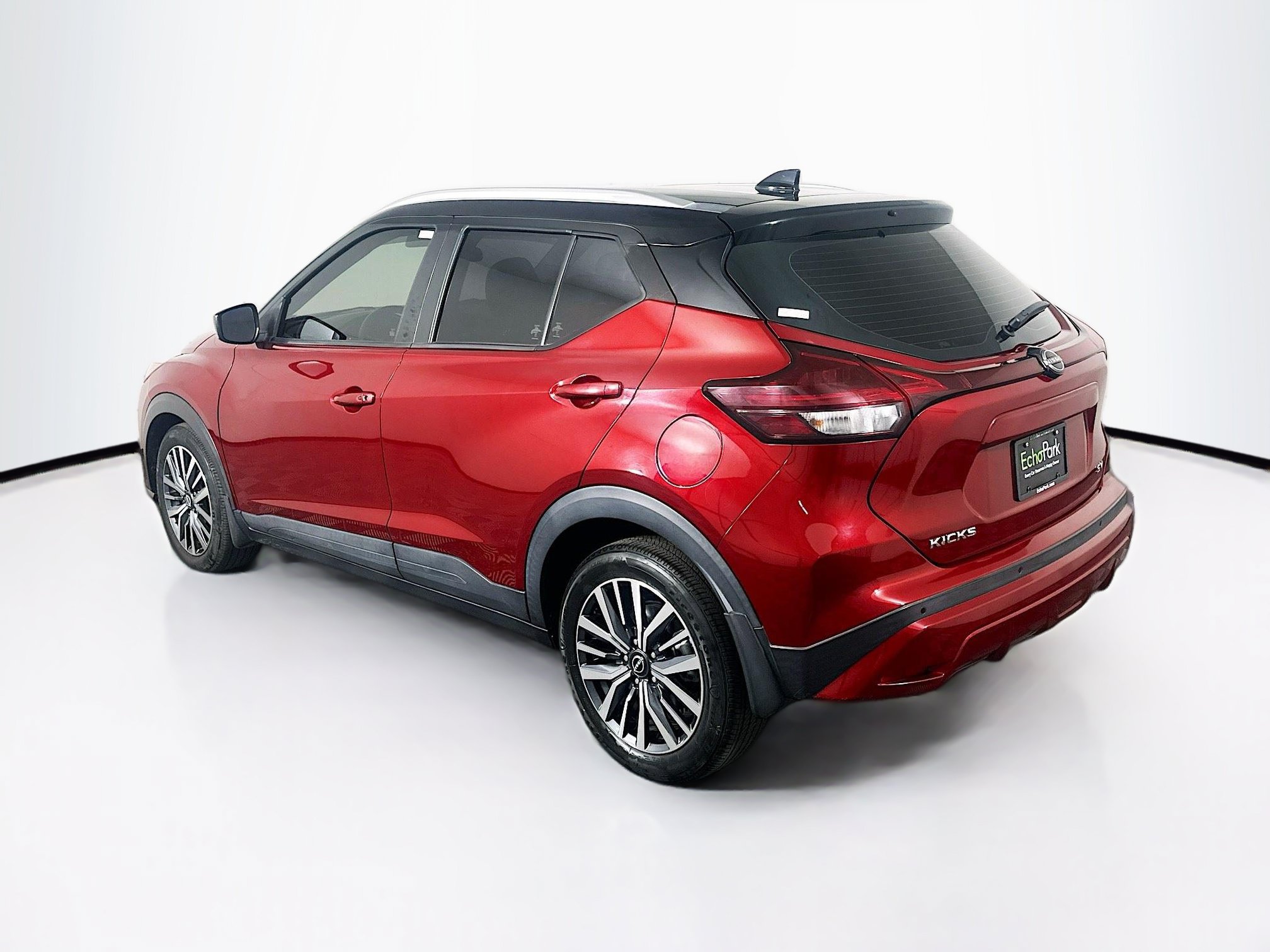 Used 2024 Nissan Kicks SV FWD image 5