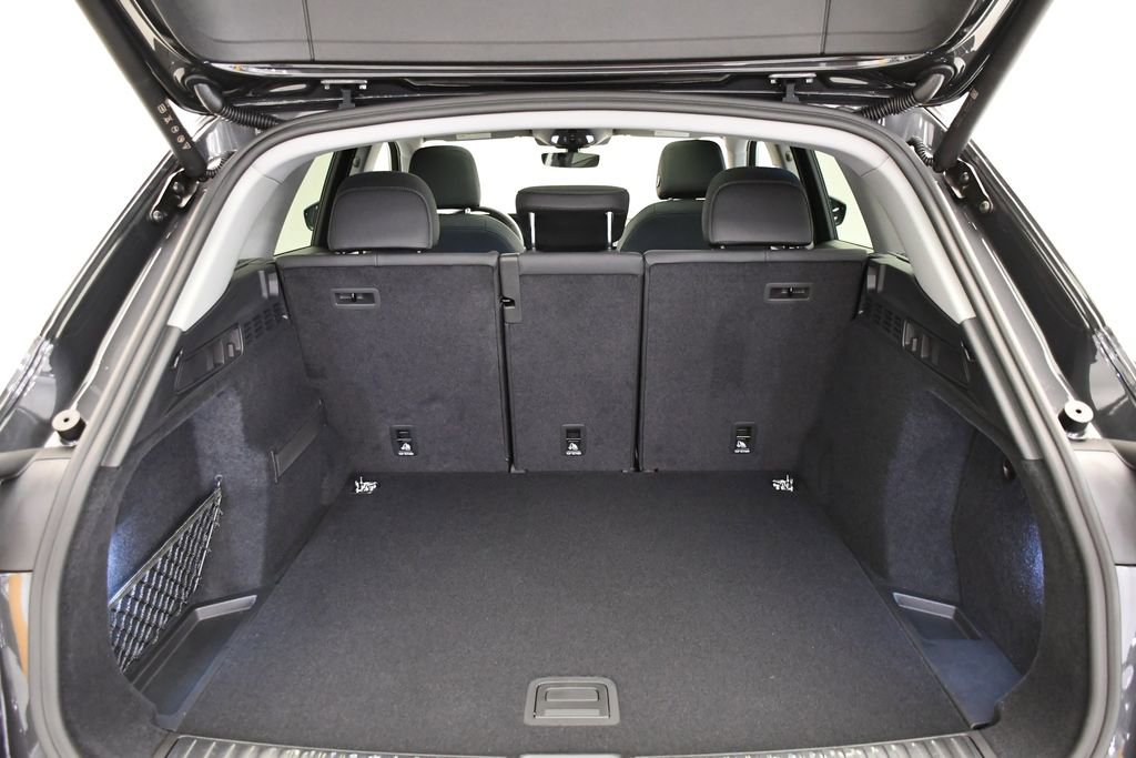 Used 2025 Audi Q5 Premium w/ Convenience Package image 54