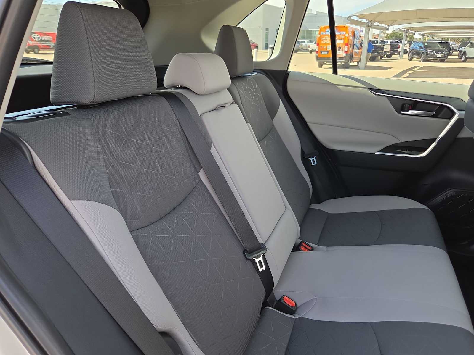 Certified 2025 Toyota RAV4 XLE w/ Convenience Package FWD image 16