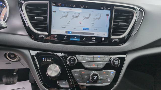 New 2026 Chrysler Voyager LX image 16