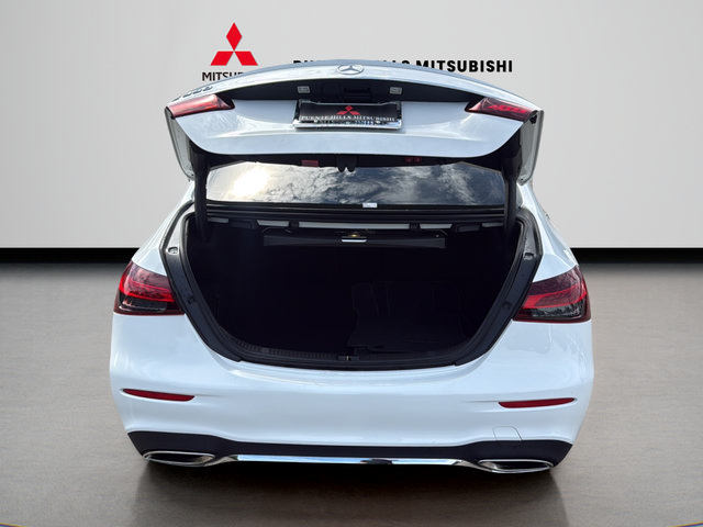 Used 2022 Mercedes-Benz E 350 Sedan image 9