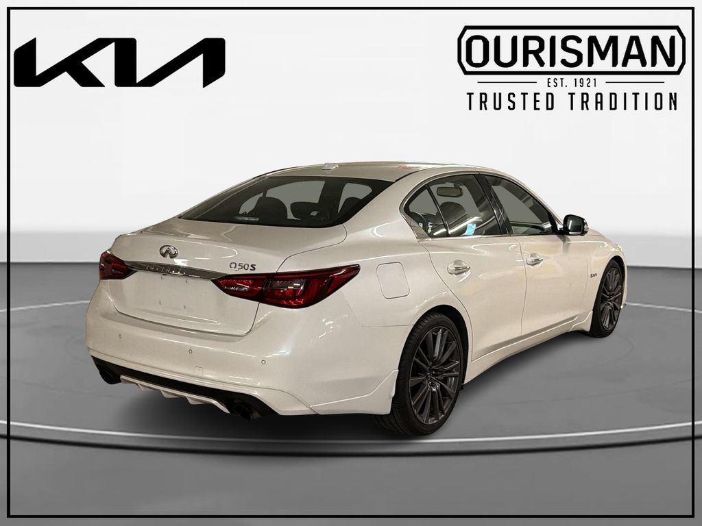 Used 2018 INFINITI Q50 Red Sport 400 w/ Cargo Package (L95) RWD image 4