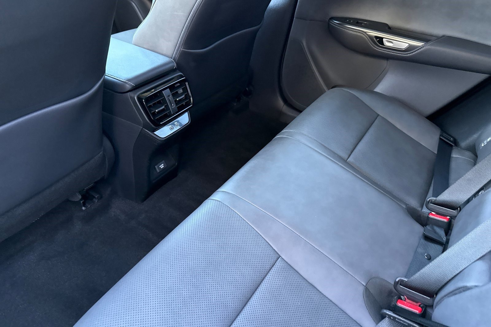 Used 2023 Lexus RZ 450e Premium w/ Technology Package image 25