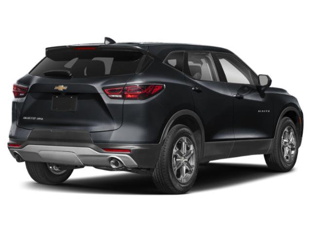 Used 2025 Chevrolet Blazer LT FWD image 2