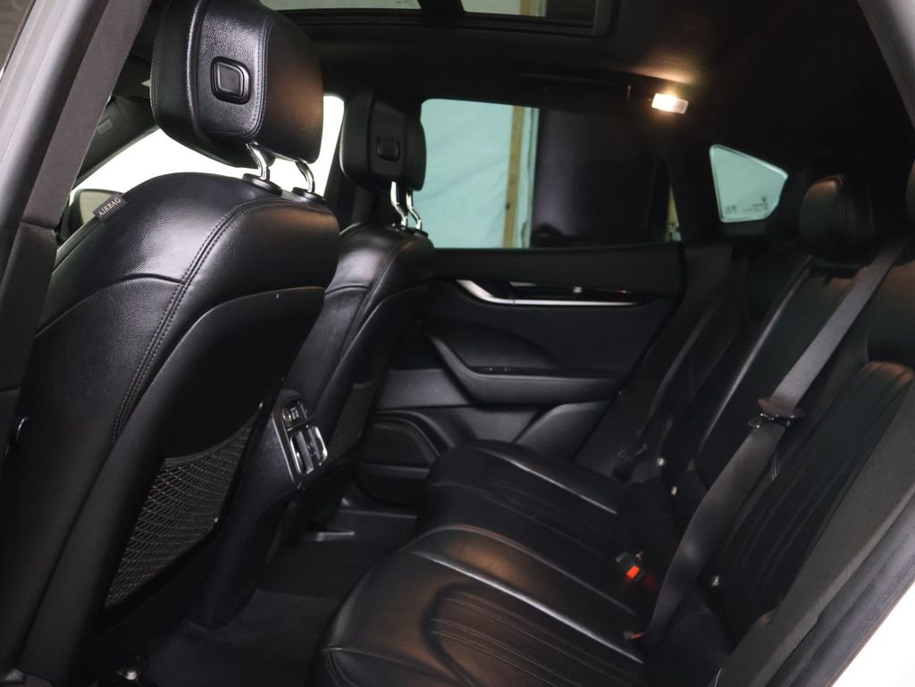 Used 2020 Maserati Levante image 15