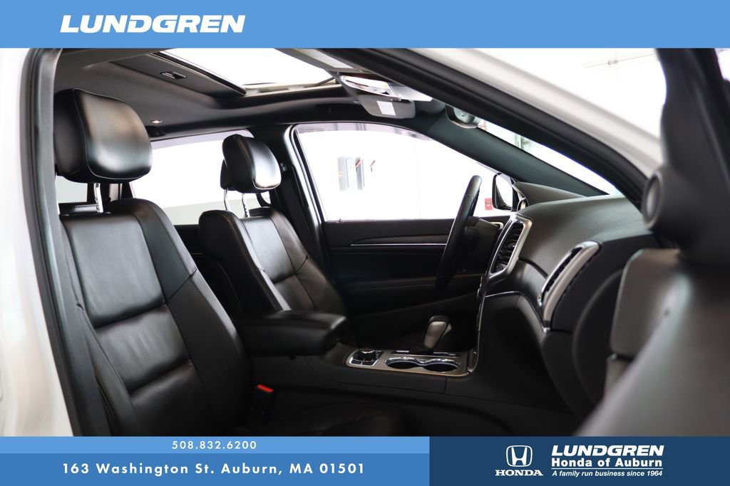 Used 2018 Jeep Grand Cherokee Limited AWD/4WD image 17