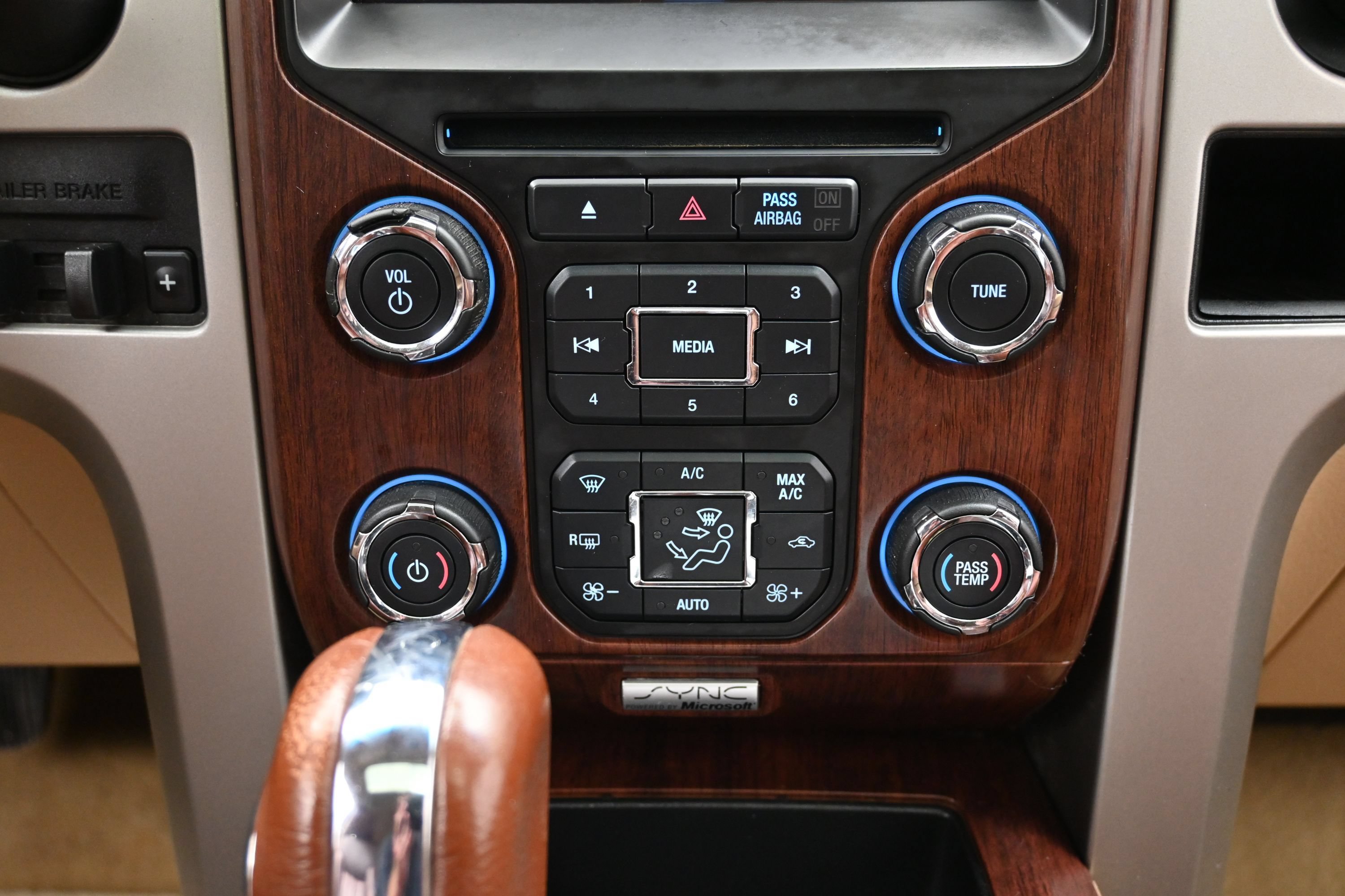 Used 2013 Ford F150 King Ranch w/ King Ranch Luxury Pkg RWD image 37