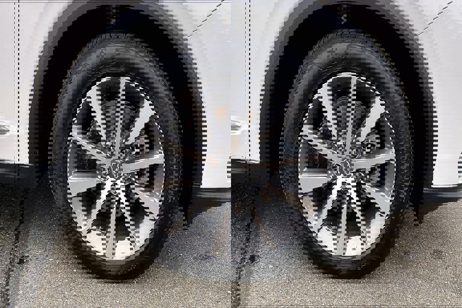 Used 2025 Acura MDX FWD w/ Technology Package image 11