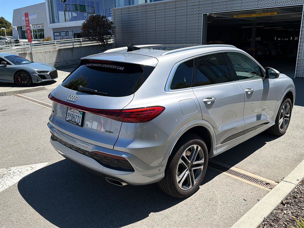 Used 2025 Audi Q5 Premium Plus w/ Premium Plus AWD/4WD image 6