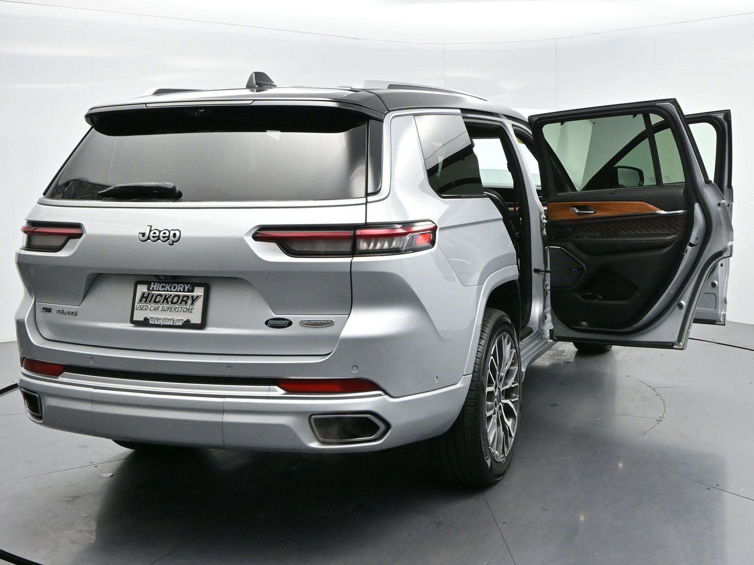 Used 2023 Jeep Grand Cherokee L Summit image 44