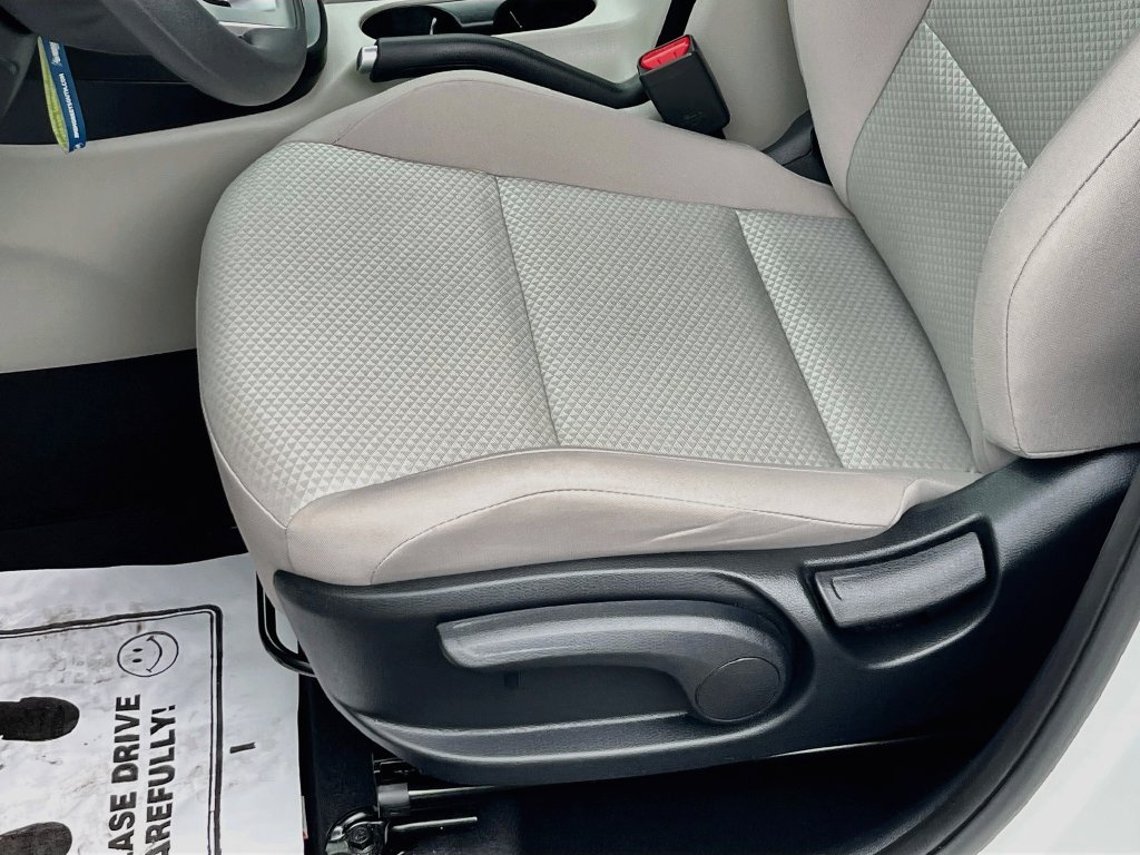 Certified 2025 Kia Soul LX w/ LX Technology Package FWD image 13