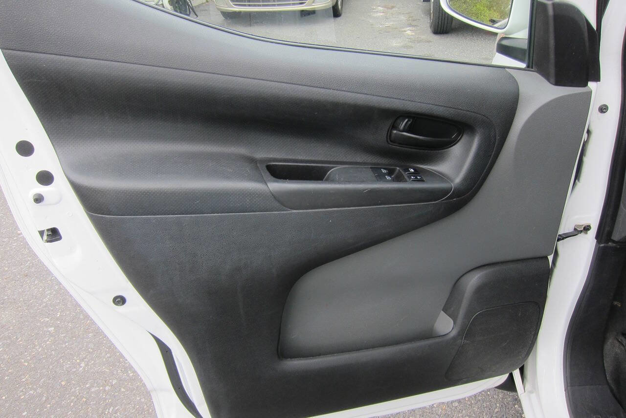 Used 2020 Nissan NV200 SV FWD image 8