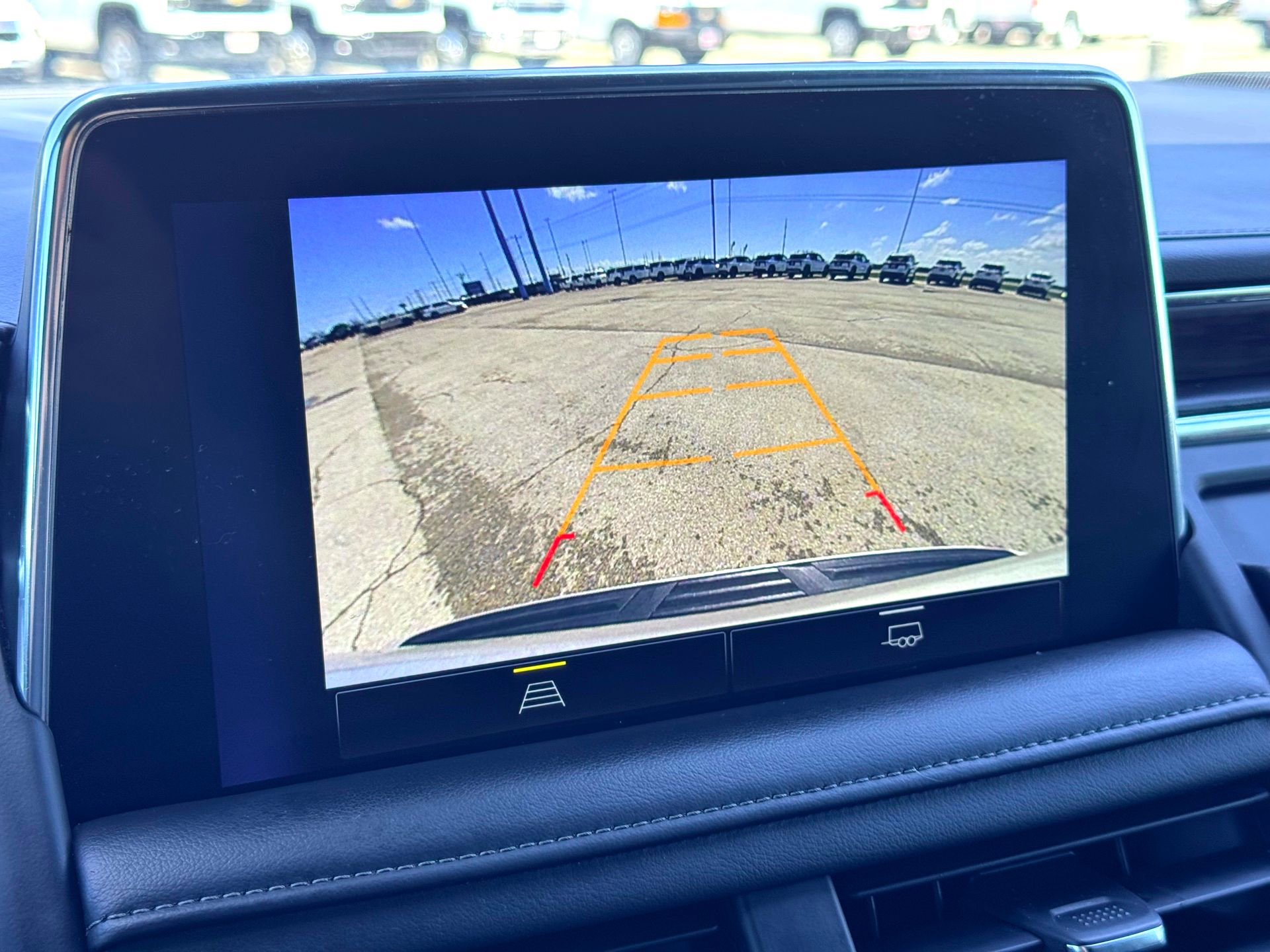 Used 2022 Chevrolet Suburban Z71 AWD/4WD image 31