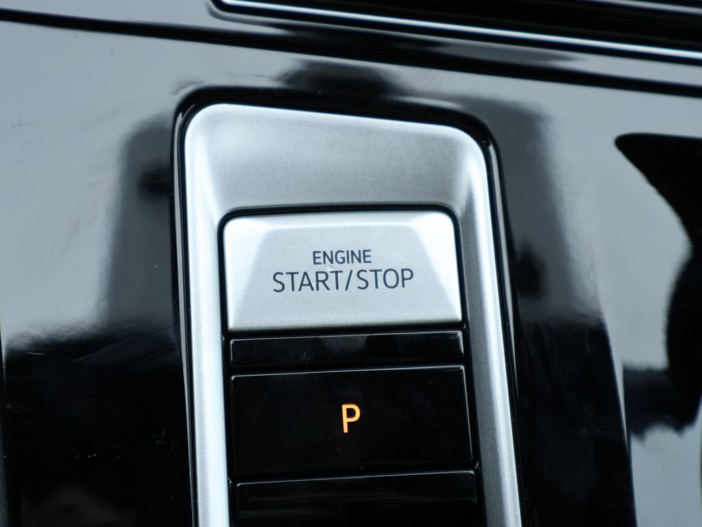 New 2026 Volkswagen Atlas Cross Sport SEL Premium R-Line image 32