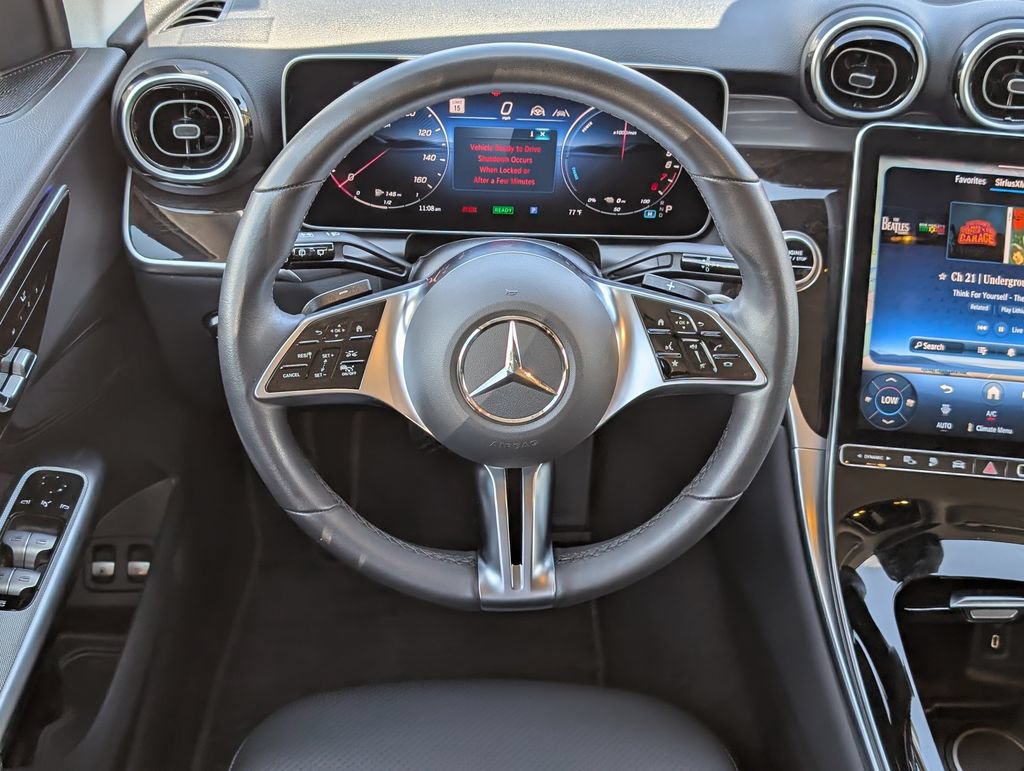 Used 2025 Mercedes-Benz GLC 350e 4MATIC image 25