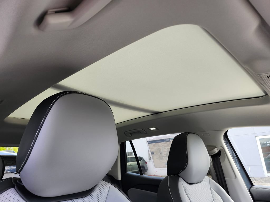 New 2026 Volkswagen Tiguan SE AWD/4WD image 14