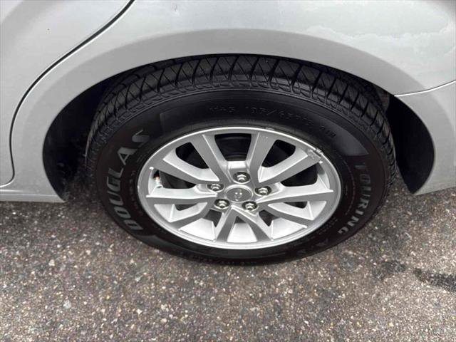 Used 2019 Chevrolet Sonic LT image 9