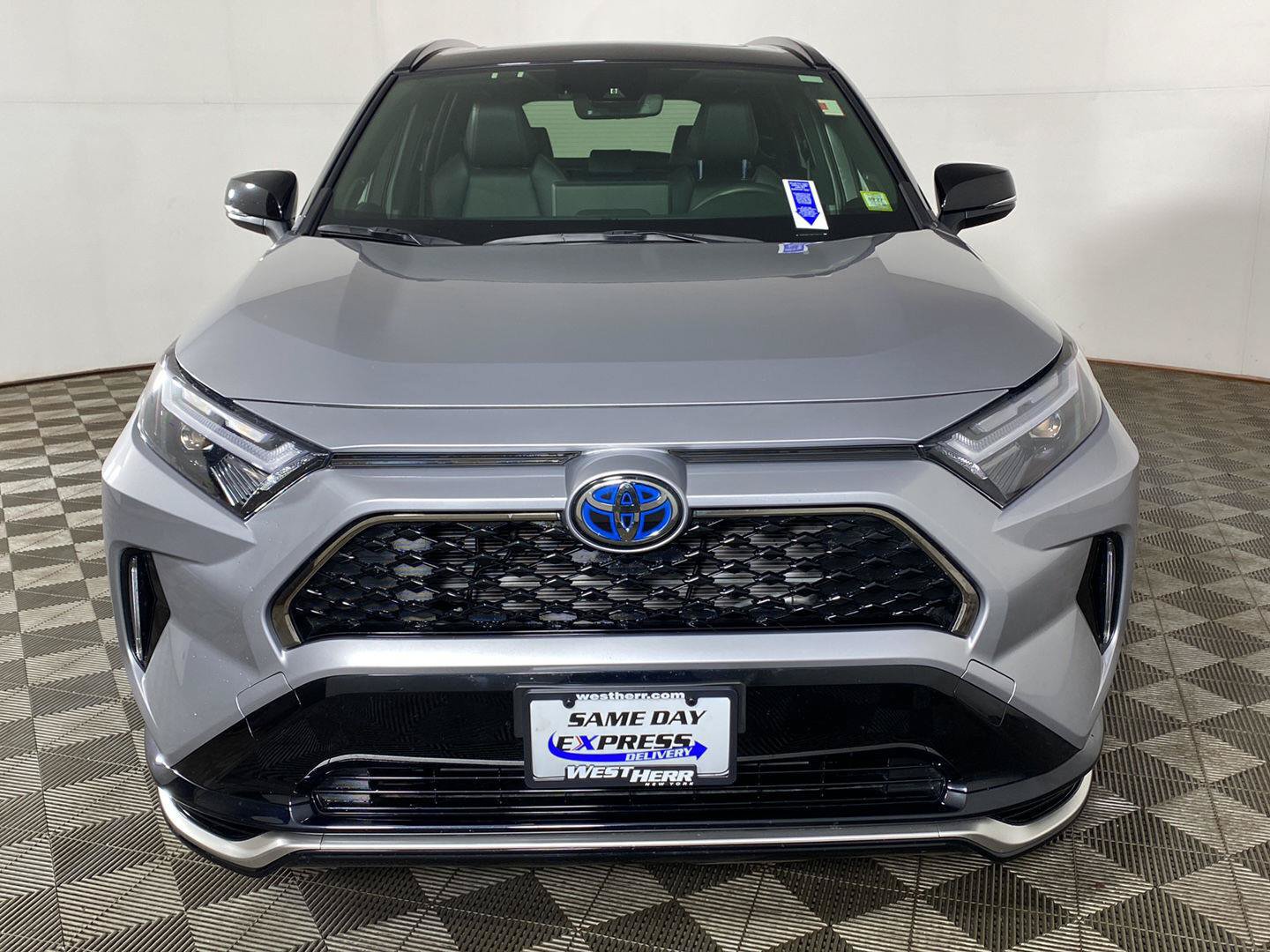 Used 2024 Toyota RAV4 XSE w/ Weather Package AWD/4WD image 8
