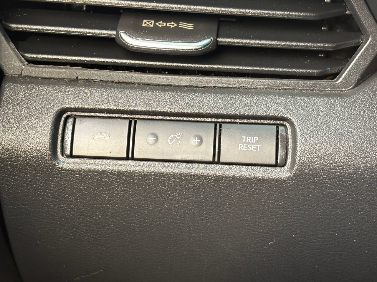 Certified 2021 Nissan Altima 2.5 SR image 21