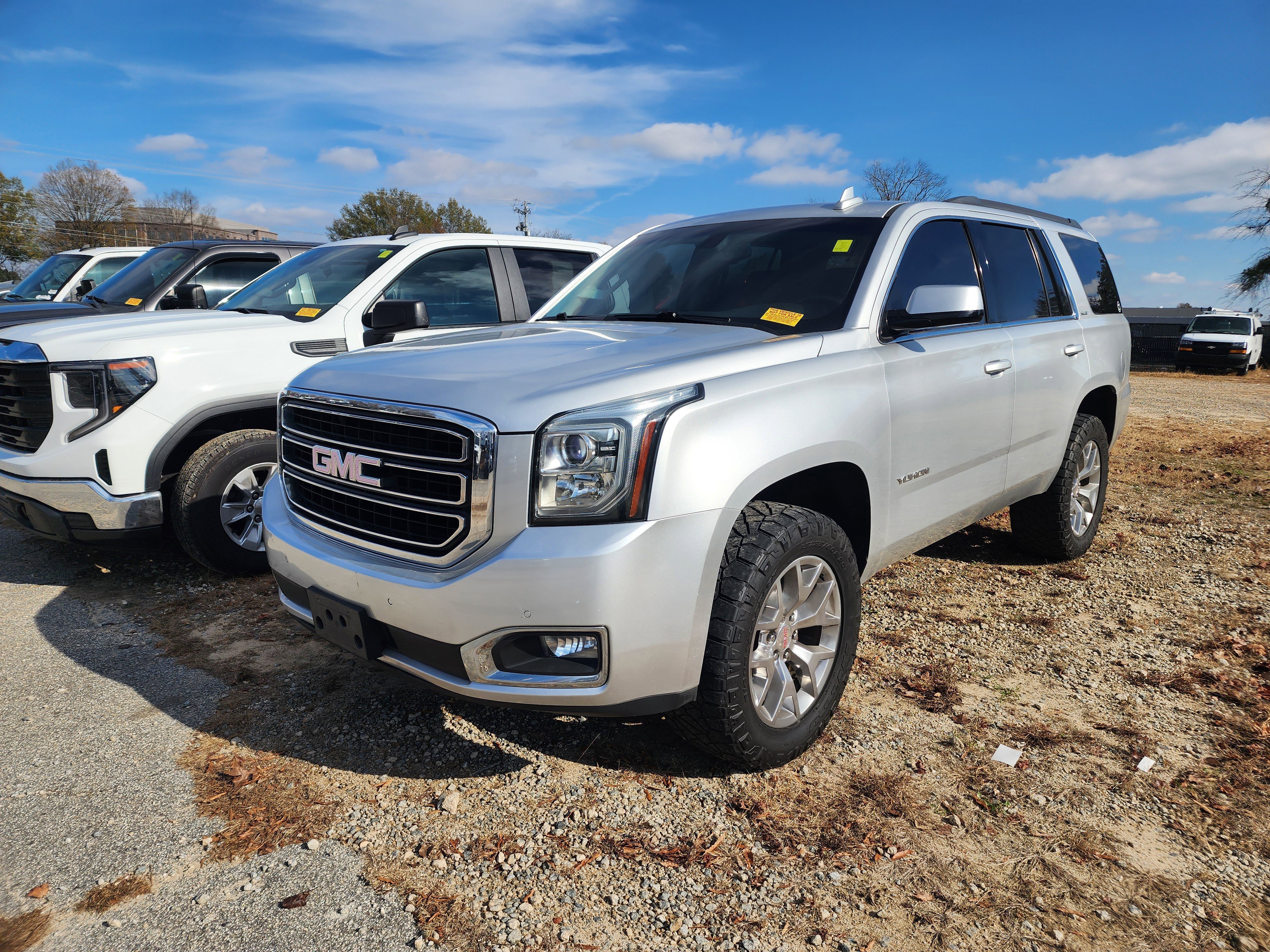 Used 2016 GMC Yukon SLE w/ Convenience Package image 3