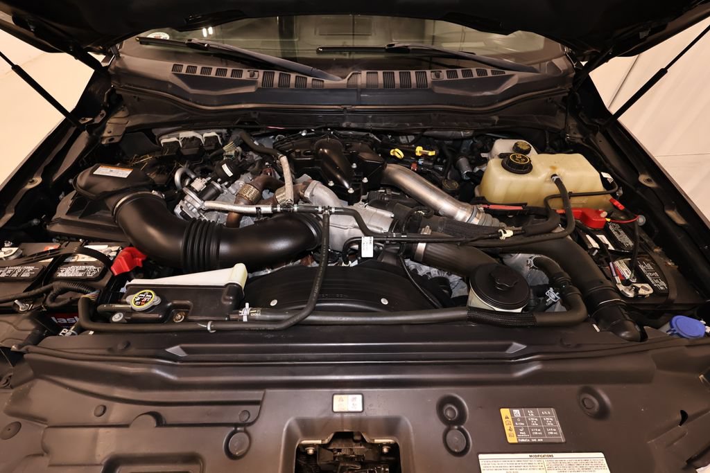 Certified 2019 Ford F450 Platinum w/ Platinum Ultimate Package AWD/4WD image 52